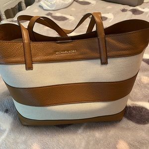 Michael kors purse Never used